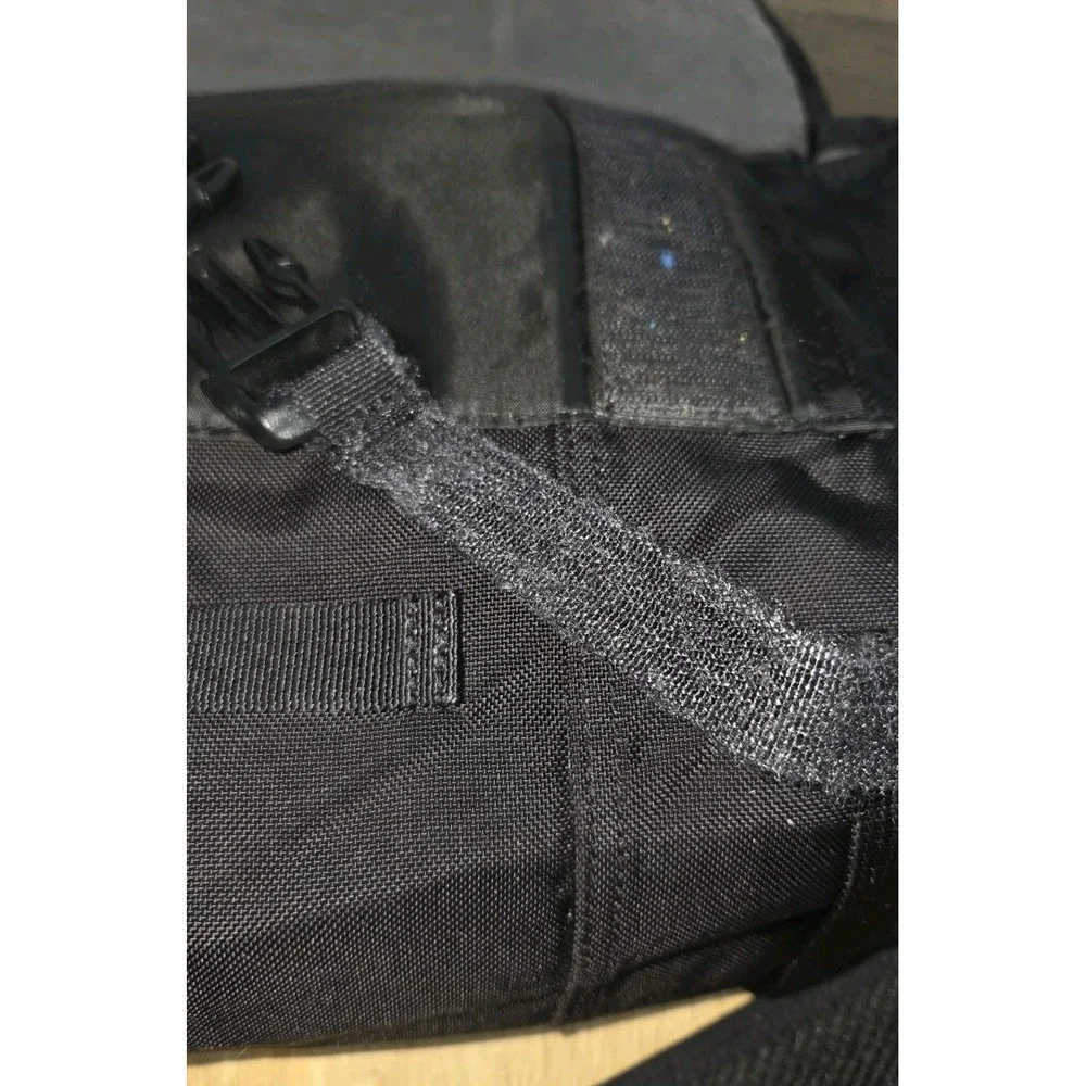 TIMBUK2 Black Classic Messenger Bag Laptop Case 13-15 Inch Nylon TPU
